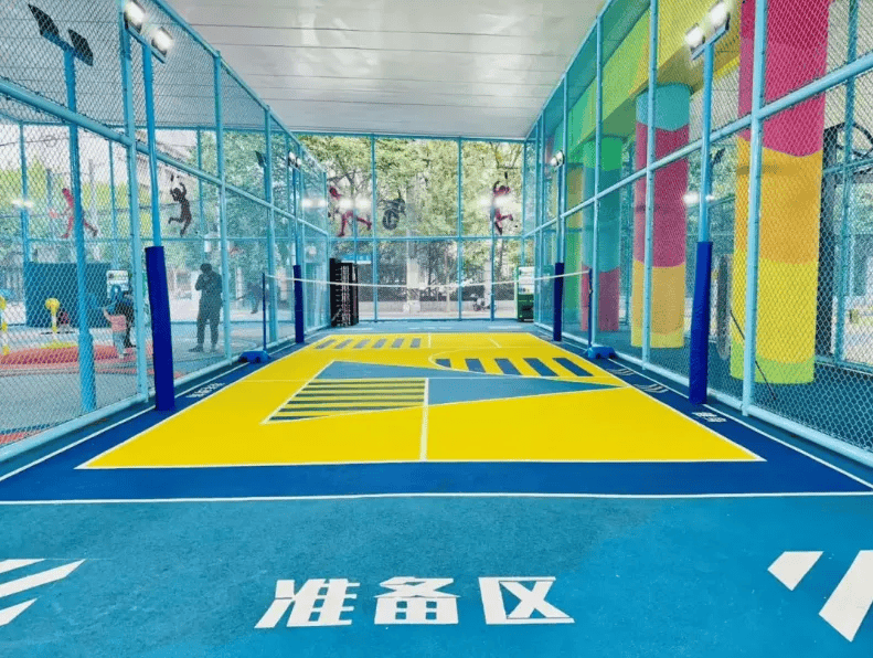 包含特色足球体验馆在全国多个城市陆续落地，推广全民运动的词条